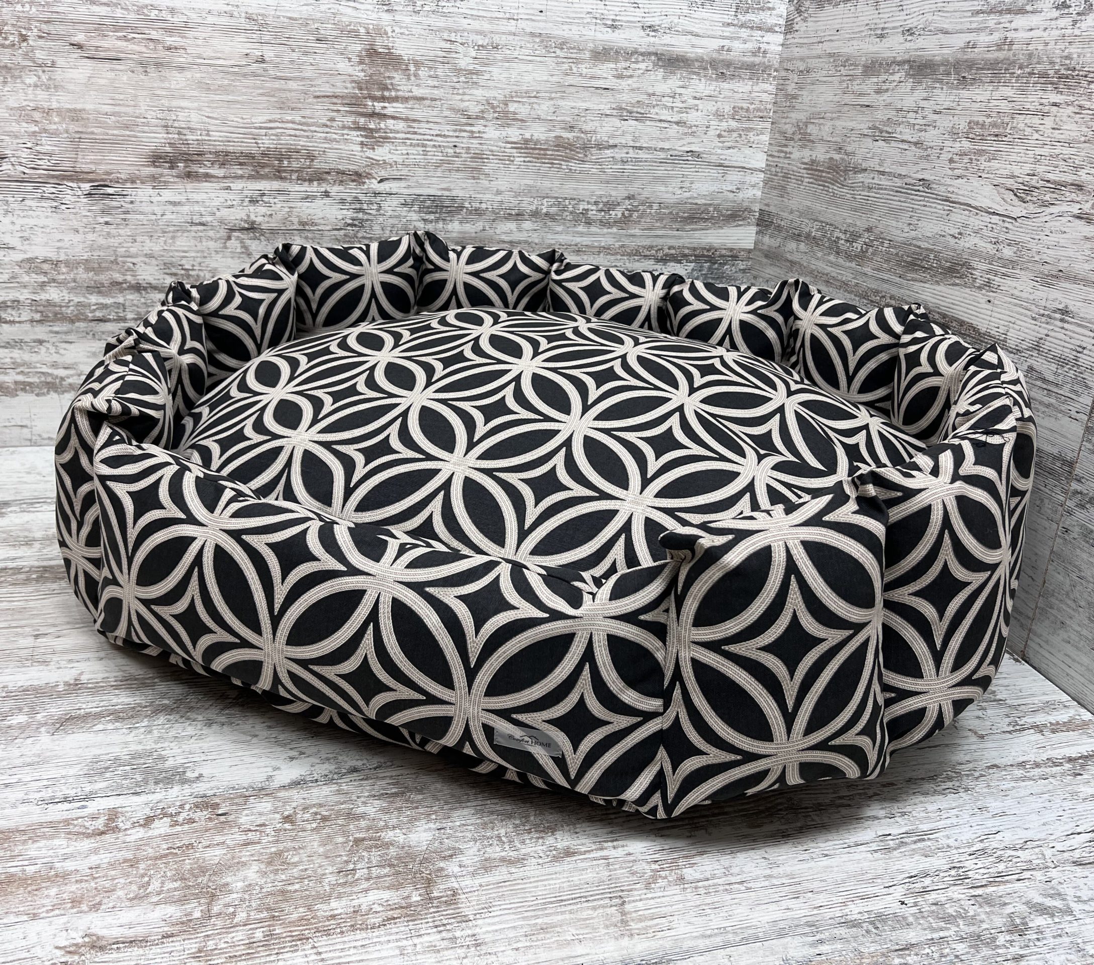 Лежак для котів та собак панама модель 1 “Ornament black”