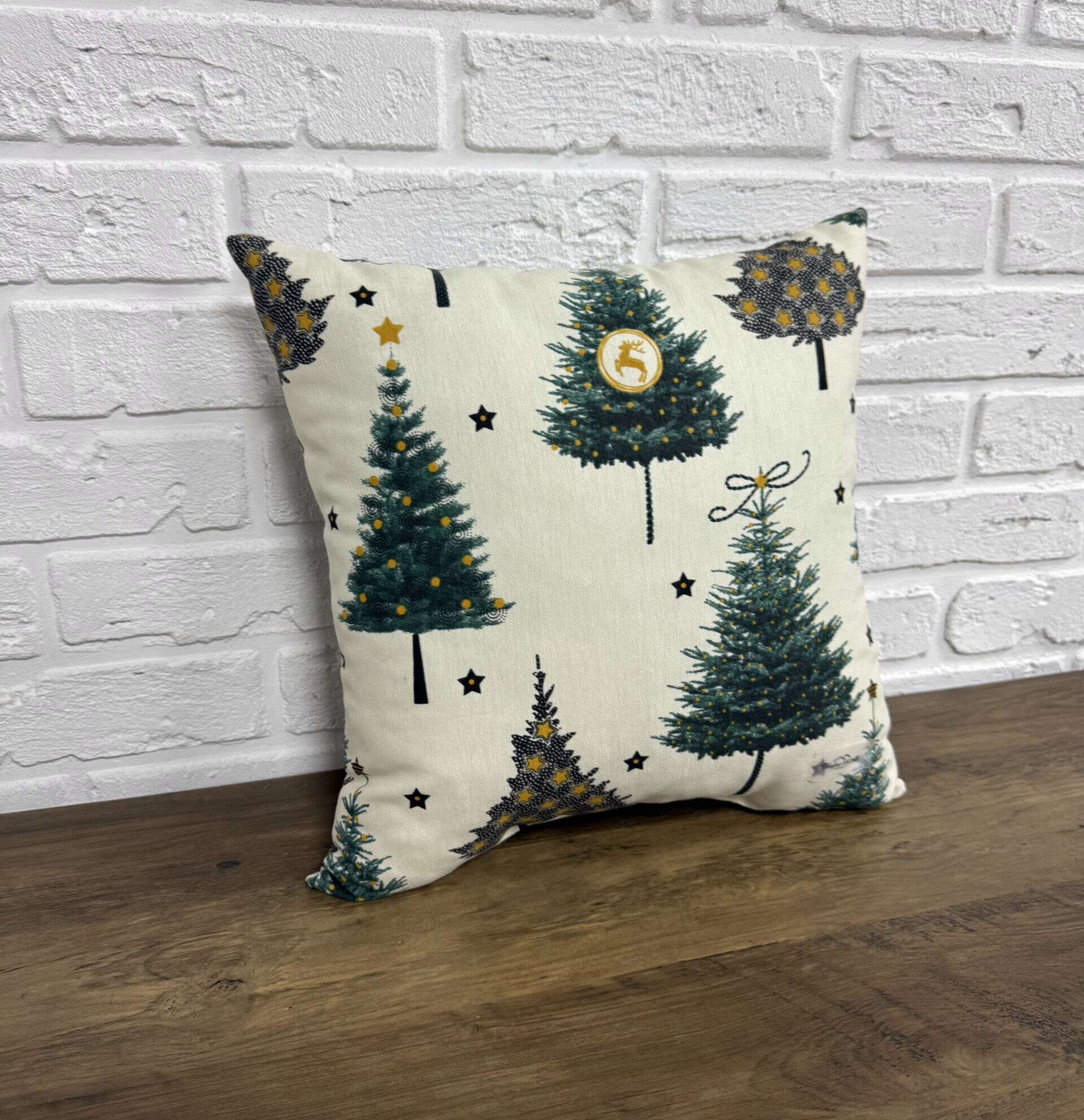 Подушка новорічна "X-mas Big Trees" 40х40 см