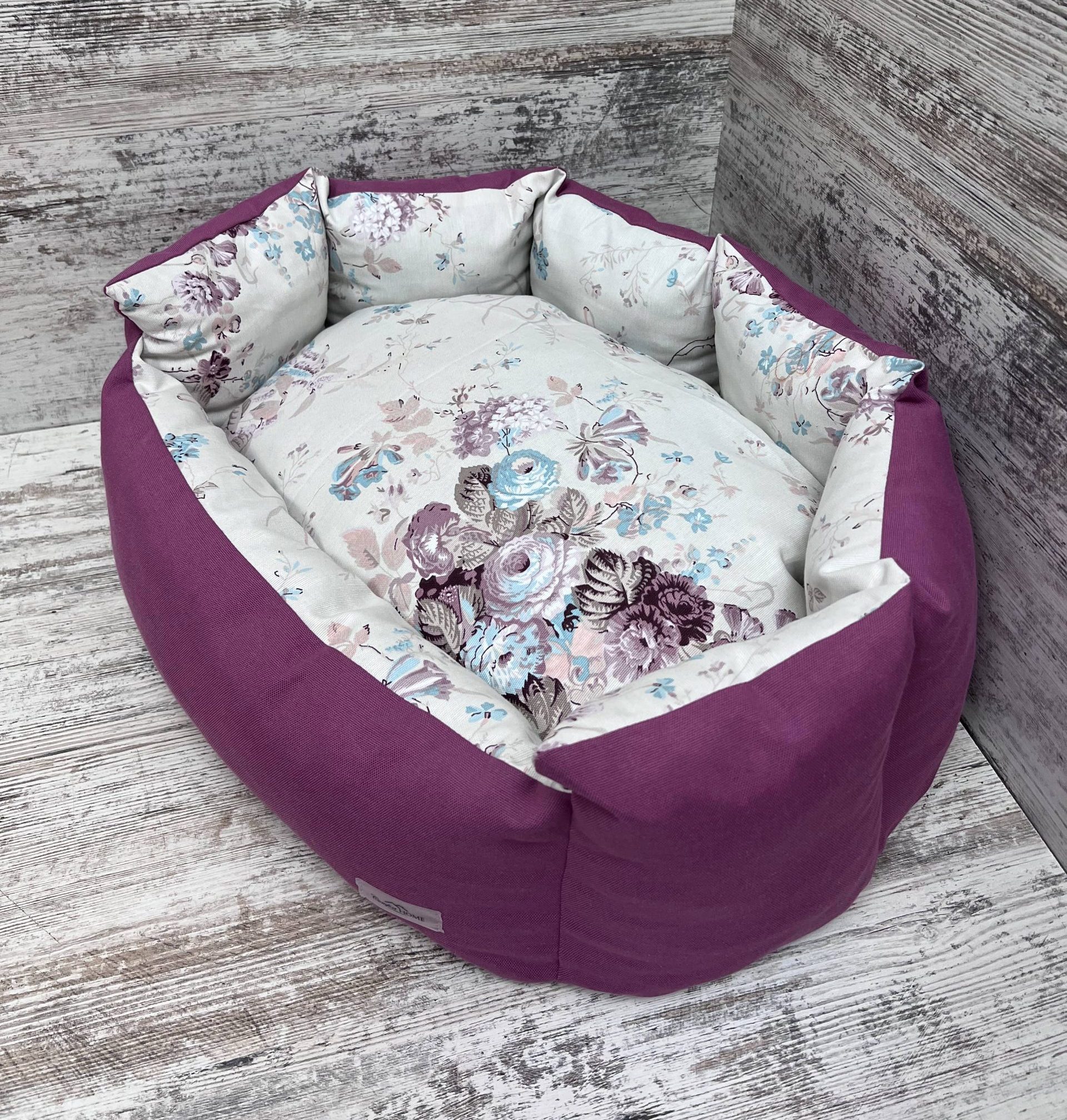 Лежак для котів та собак панама модель 1 “Nude flowers white”