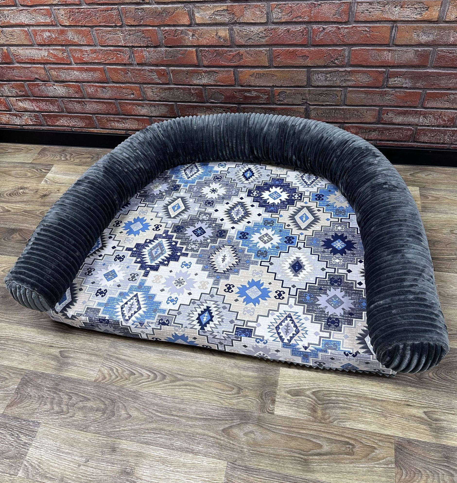 Лежак для котів та собак панама модель 6 “Carpet”