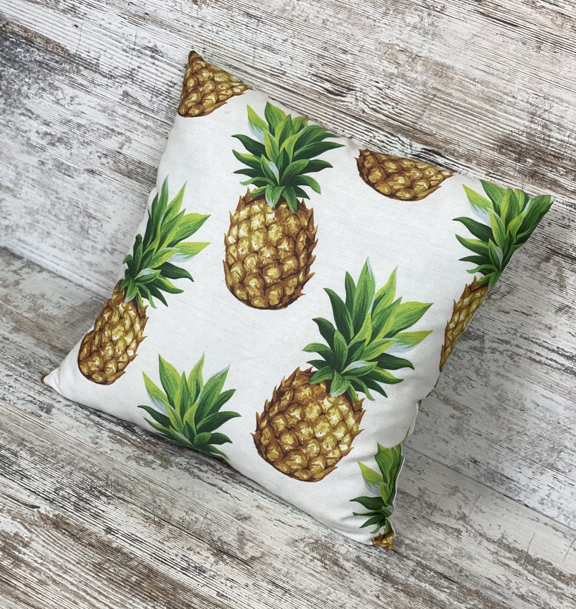 Подушка жакардова "Pineapple" 40х40 см