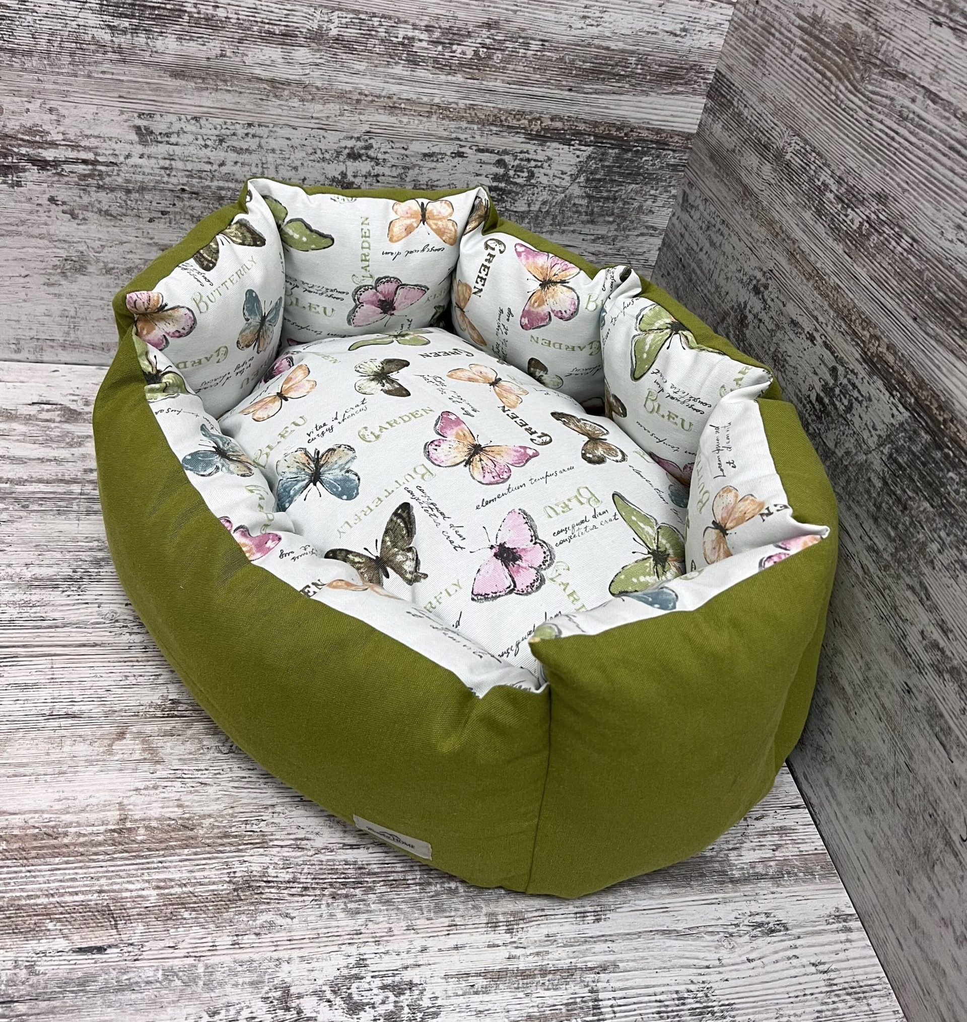 Лежак для котів та собак панама модель 1 “Butterflies green”