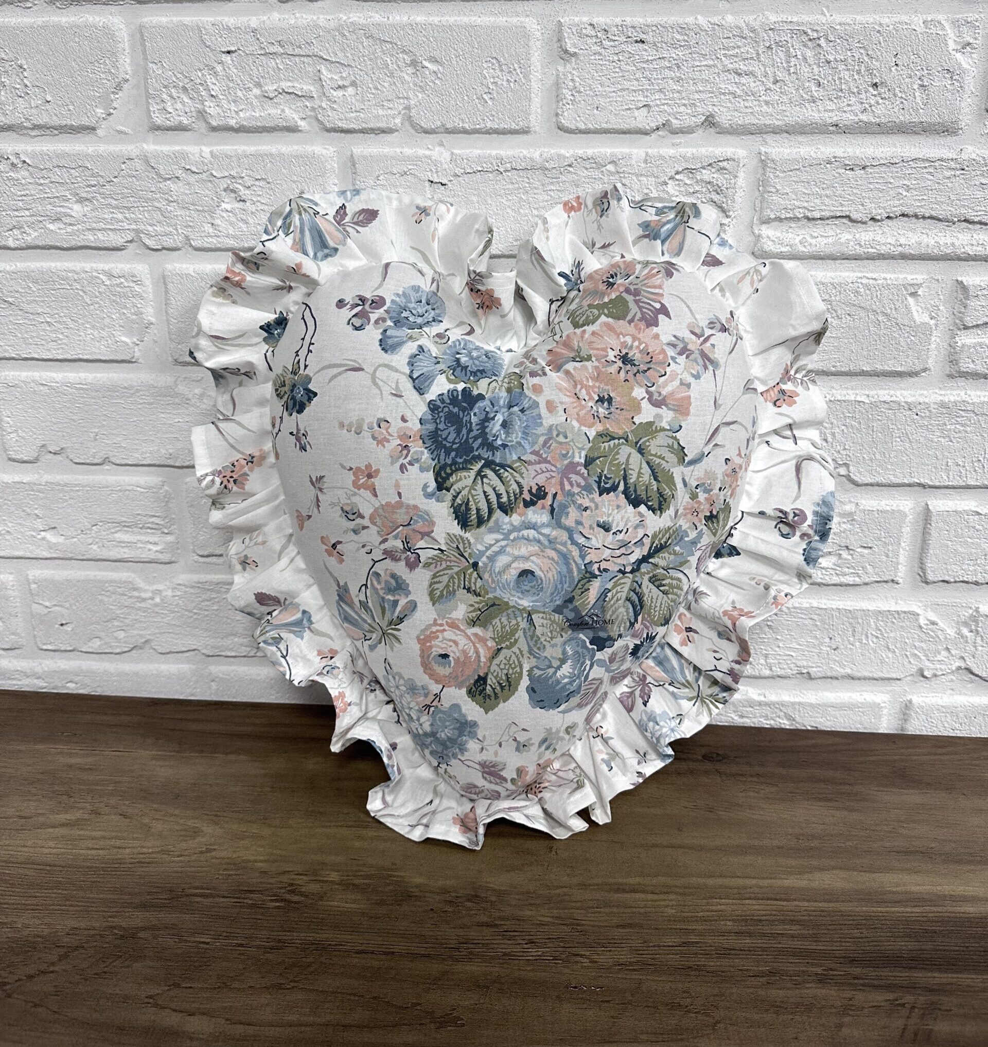 Серце з рюшами Nude flowers 30х40 см