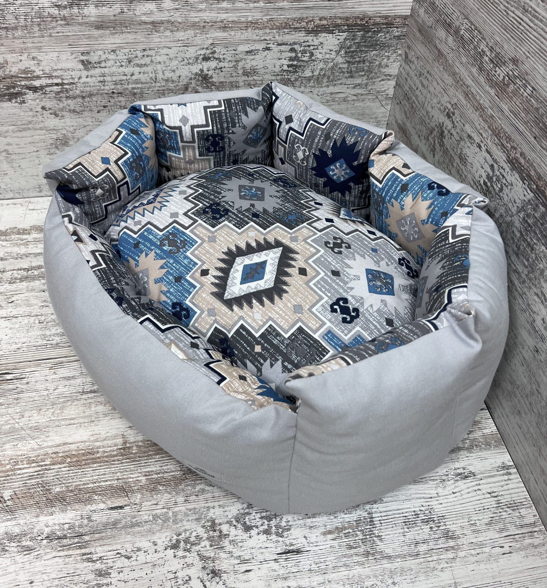 Лежак для котів та собак панама модель 1 “Carpet blue”