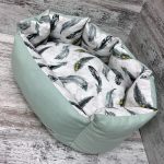 Лежак для котів та собак панама модель 1 “Feathers green”