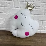 Подушка "Зуб із короною" h40 см