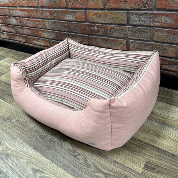 Лежак для котів та собак панама модель 2 “Line pink”