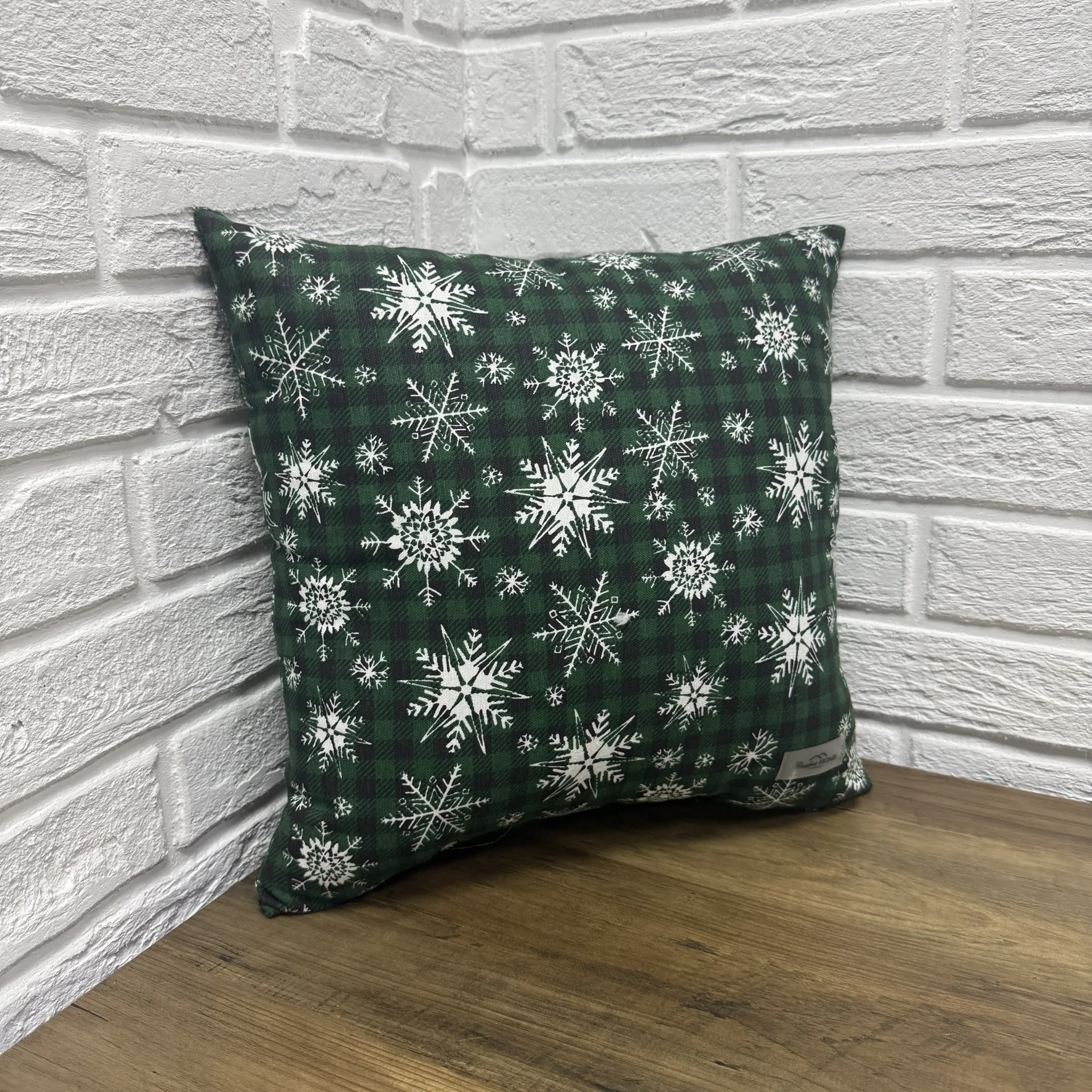 Подушка новорічна "X-mas Snow" 40х40 см