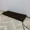Коричневий