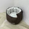 Коричневий